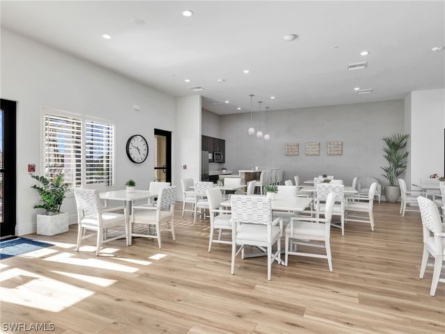 20300 Napa LOOP, Estero, FL 33928
