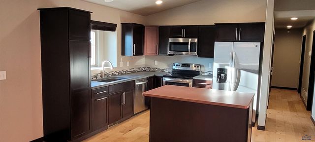 5816 HARPER CT, Rapid City, SD 57702