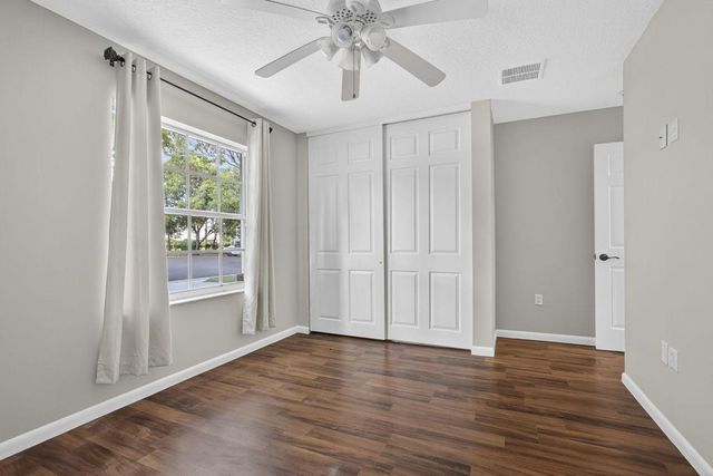 1475 Running Oak Lane, Royal Palm Beach, FL 33411