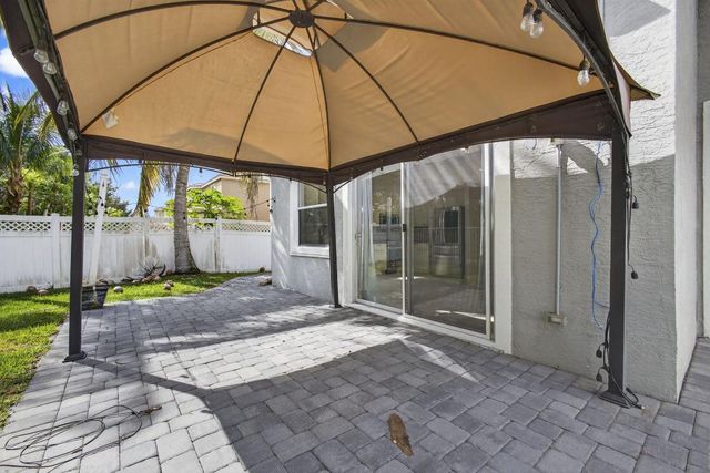 1475 Running Oak Lane, Royal Palm Beach, FL 33411