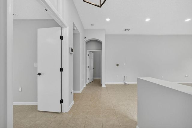 1475 Running Oak Lane, Royal Palm Beach, FL 33411