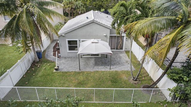 1475 Running Oak Lane, Royal Palm Beach, FL 33411