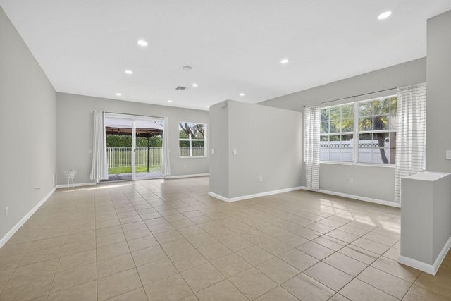 1475 Running Oak Lane, Royal Palm Beach, FL 33411