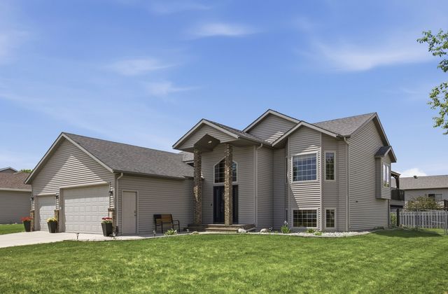 3507 Taylor Street S, Fargo, ND 58104