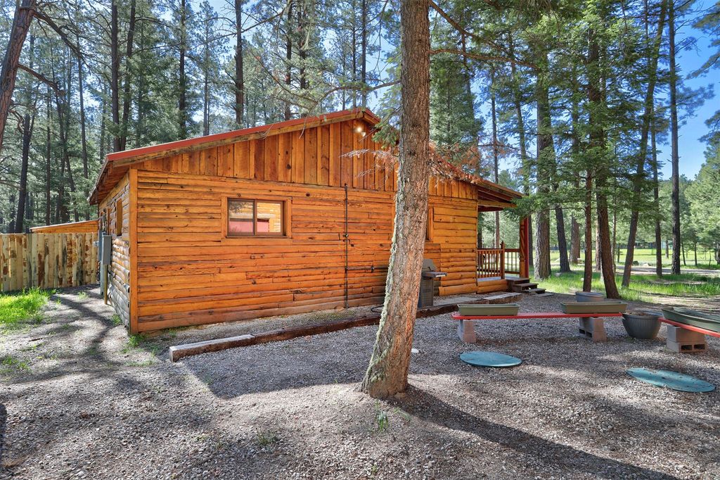 Image 7 of property listing at 328 Blue Spruce Drive, Jemez Springs, NM 87025