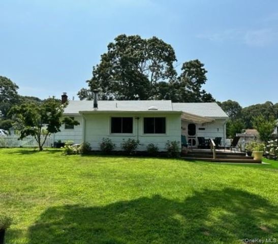 29 Maryland Boulevard, Hampton Bays, NY 11946