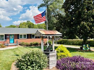 1693 Azalea Avenue, Kannapolis, NC 28081