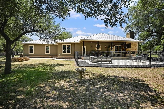 281 Kellog, Fischer, TX 78623