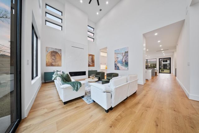 6510 Sivley Street, Houston, TX 77055