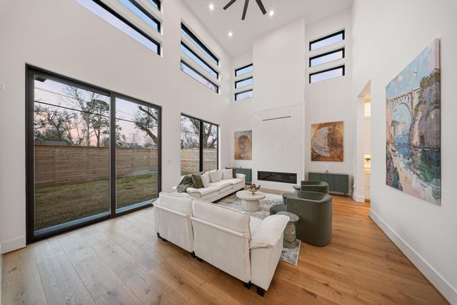 6510 Sivley Street, Houston, TX 77055