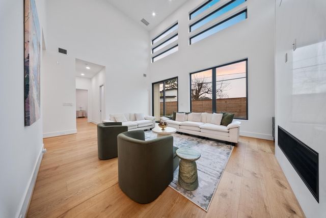 6510 Sivley Street, Houston, TX 77055