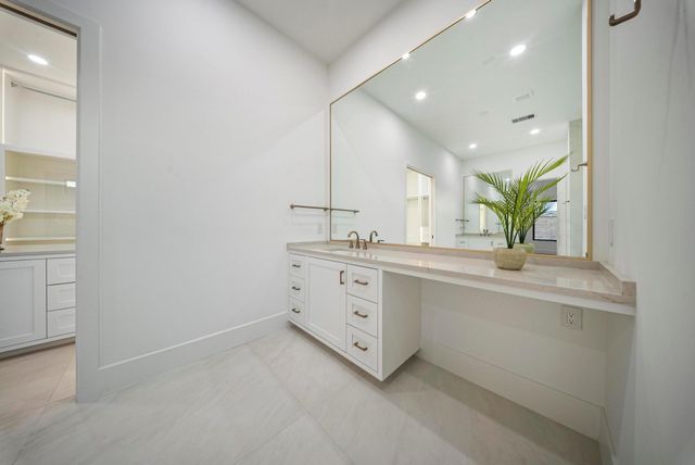 6510 Sivley Street, Houston, TX 77055