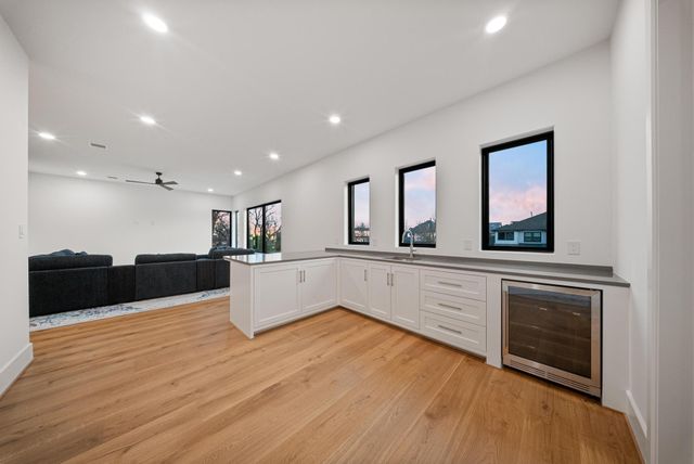 6510 Sivley Street, Houston, TX 77055