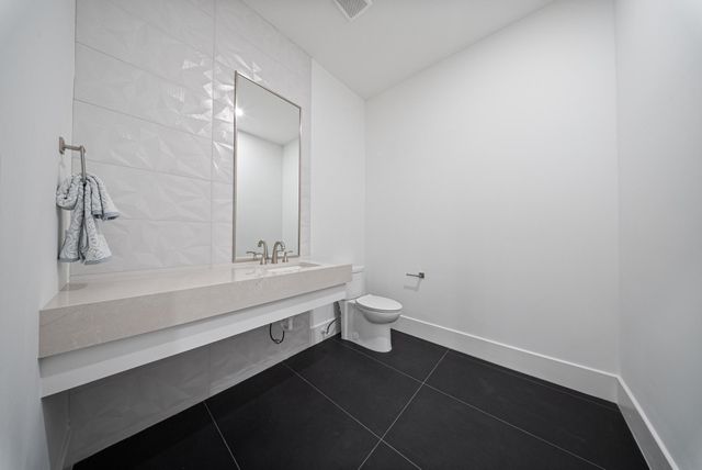 6510 Sivley Street, Houston, TX 77055