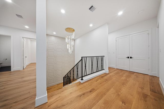 6510 Sivley Street, Houston, TX 77055