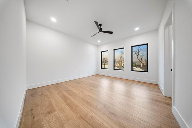 6510 Sivley Street, Houston, TX 77055