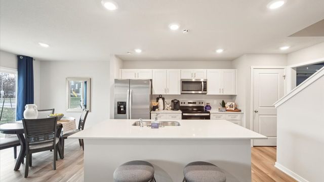 9435 Lovegrass Drive SW, Cedar Rapids, IA 52404