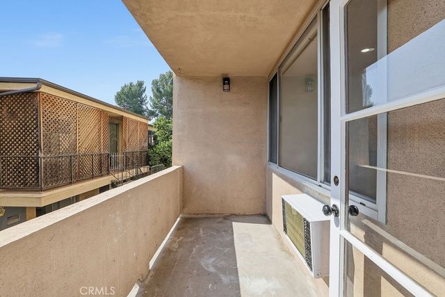 17000 Burbank Boulevard 211, Encino, CA 91316
