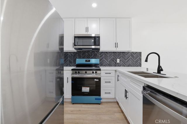 17000 Burbank Boulevard 211, Encino, CA 91316