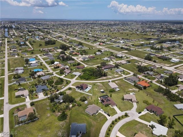 105 SW 17th PL, Cape Coral, FL 33991