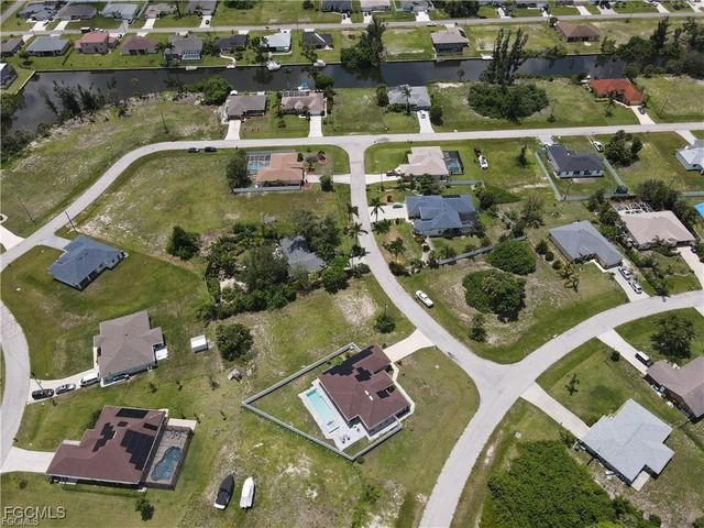 105 SW 17th PL, Cape Coral, FL 33991