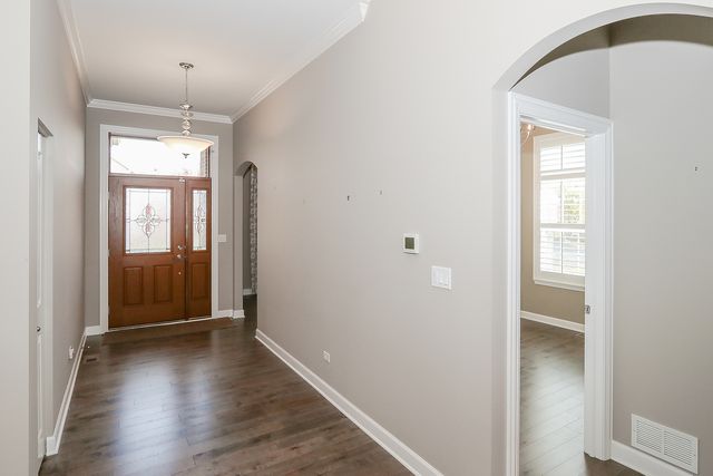 6 Sugar Maple Court, Lake In The Hills, IL 60156