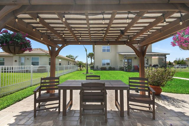 840 Gairloch Lane, Fort Pierce, FL 34947