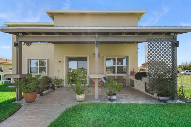 840 Gairloch Lane, Fort Pierce, FL 34947