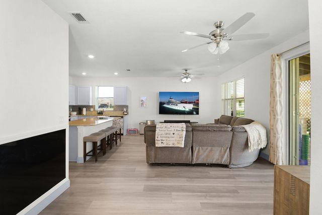 840 Gairloch Lane, Fort Pierce, FL 34947