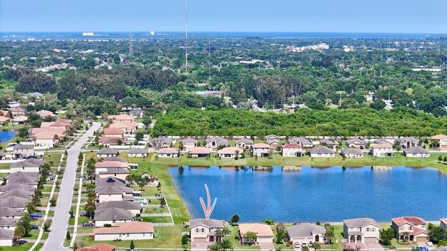 840 Gairloch Lane, Fort Pierce, FL 34947