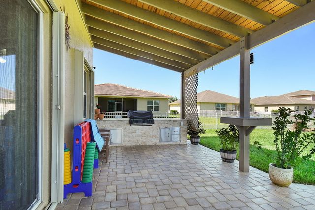 840 Gairloch Lane, Fort Pierce, FL 34947