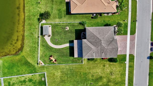 840 Gairloch Lane, Fort Pierce, FL 34947
