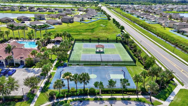 840 Gairloch Lane, Fort Pierce, FL 34947