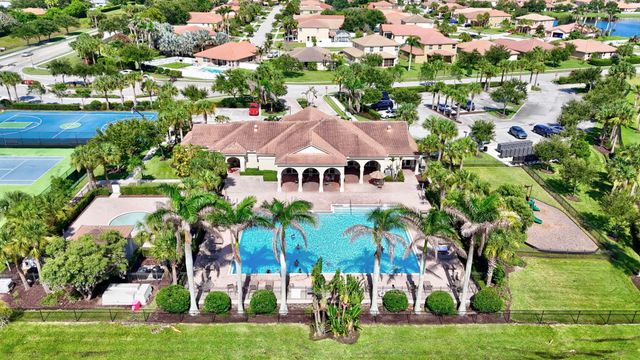 840 Gairloch Lane, Fort Pierce, FL 34947