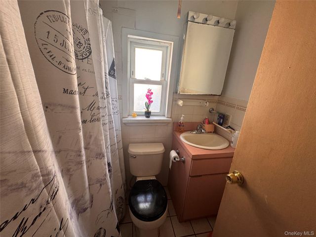 104-17 189th Street, Saint Albans, NY 11412