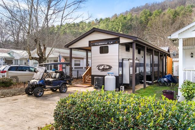 4119 Riverbank Run, Hiawassee, GA 30546