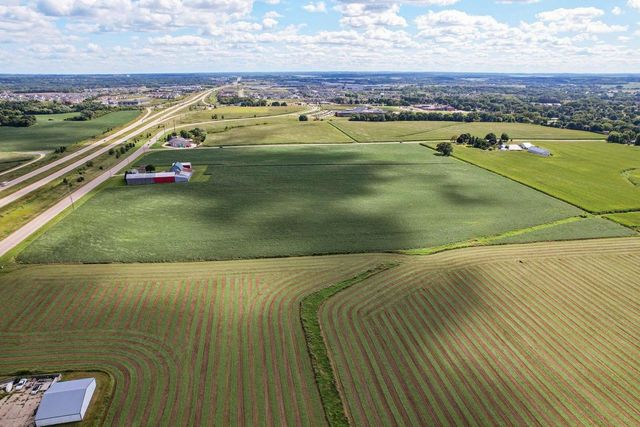 6889 and 6897 North Towne Road, Deforest, WI 53532