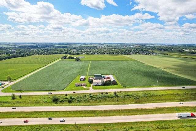 6889 and 6897 North Towne Road, Deforest, WI 53532