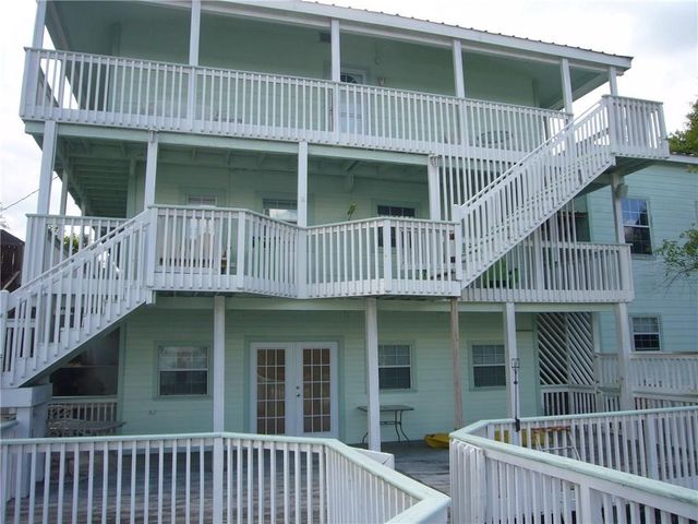 113 White Point Dr, Sandia, TX 78383