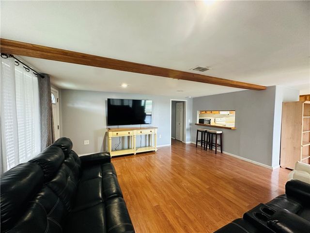 113 White Point Dr, Sandia, TX 78383