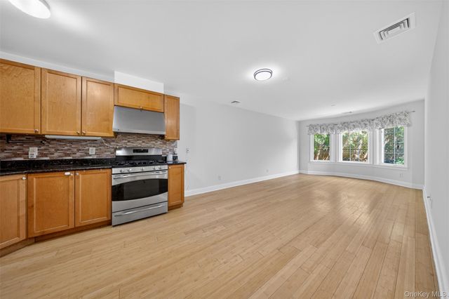343 Soundview Lane, College Point, NY 11356