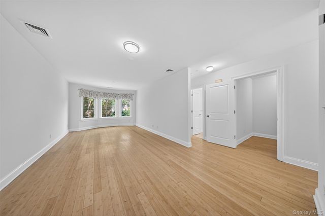 343 Soundview Lane, College Point, NY 11356