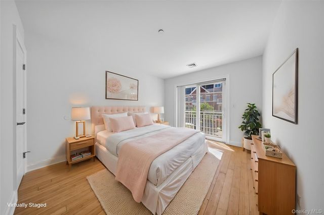 343 Soundview Lane, College Point, NY 11356