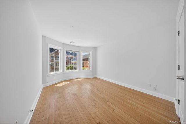 343 Soundview Lane, College Point, NY 11356