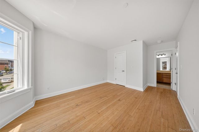 343 Soundview Lane, College Point, NY 11356