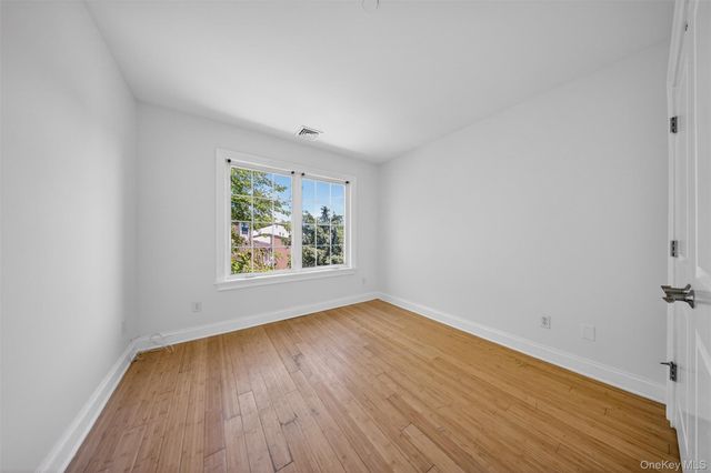 343 Soundview Lane, College Point, NY 11356
