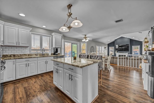 4 Natchu Court, Salisbury Mills, NY 12577