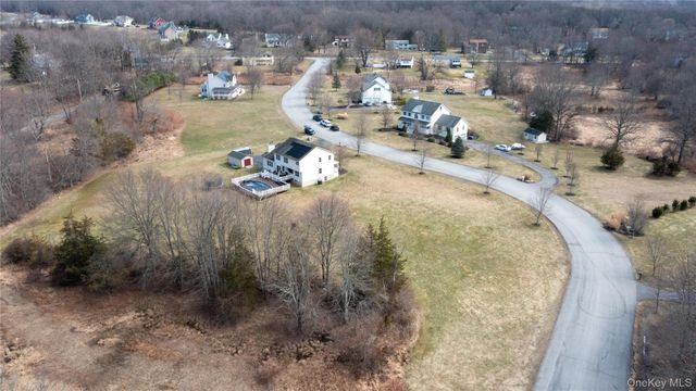 4 Natchu Court, Salisbury Mills, NY 12577