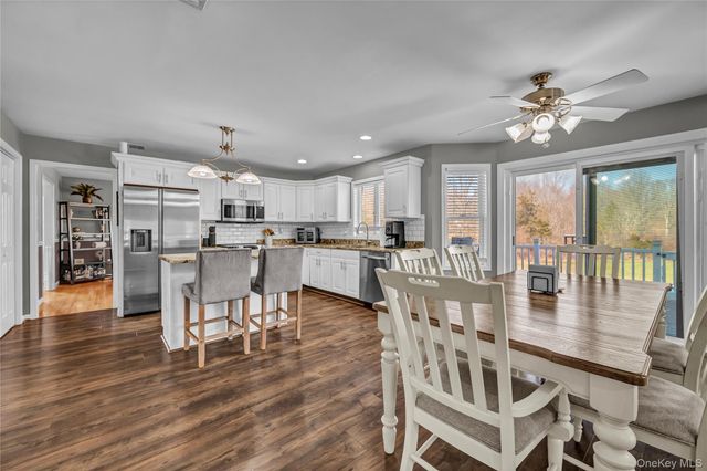 4 Natchu Court, Salisbury Mills, NY 12577