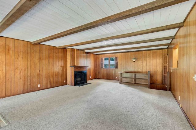 860 N Valleyview St, Wichita, KS 67212